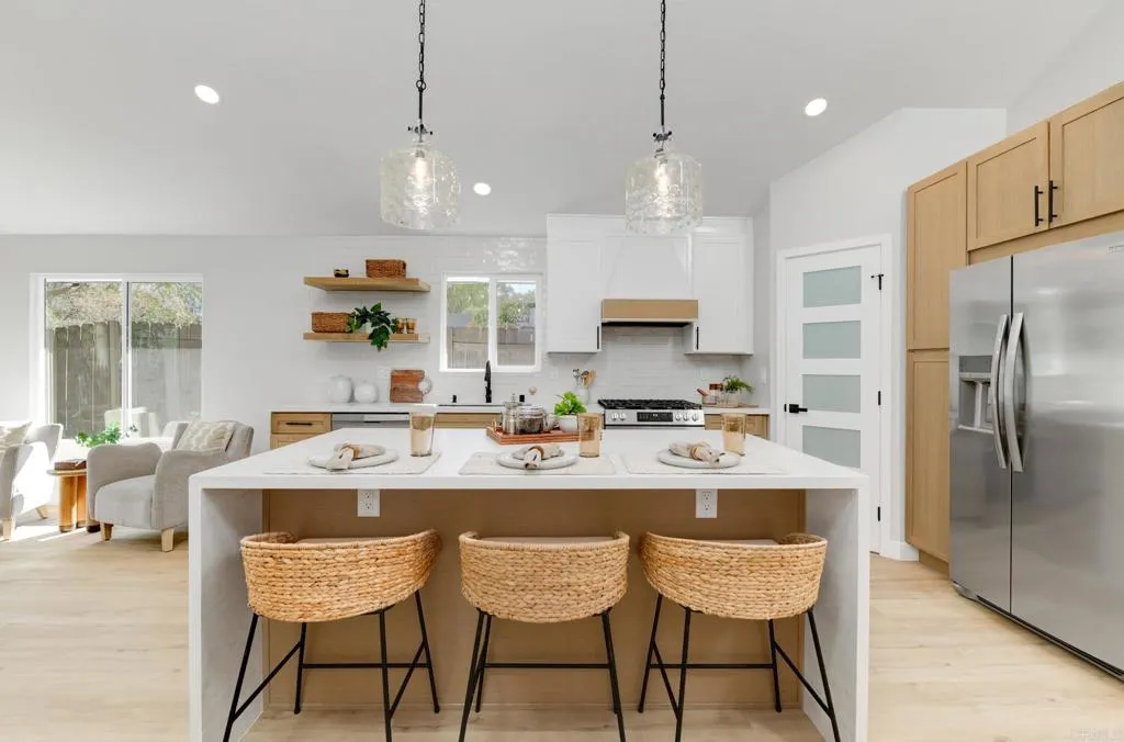 https://cdn.realtyfeed.com/cdn/127/306713623/5aa4fa34f0abf64f17b5697fdb78483f.webp