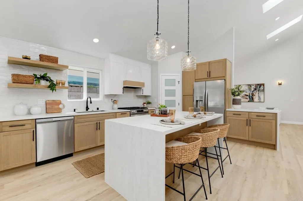 https://cdn.realtyfeed.com/cdn/127/306713623/7c830514098ce5846a73a35cdacf1925.webp