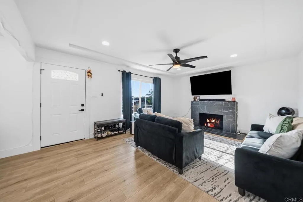https://cdn.realtyfeed.com/cdn/127/306713654/12d62f8b20c3d1266fd0f7f4a1019802.webp