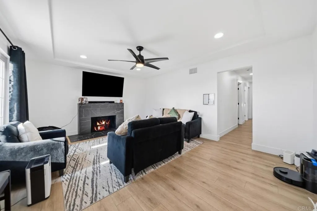 https://cdn.realtyfeed.com/cdn/127/306713654/77f499ca5cafc30d7ec55b0c808461a1.webp