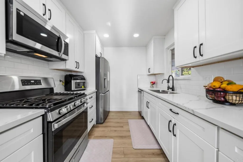 https://cdn.realtyfeed.com/cdn/127/306713654/9bba59f21fdc6cc692bdb740f26153d1.webp