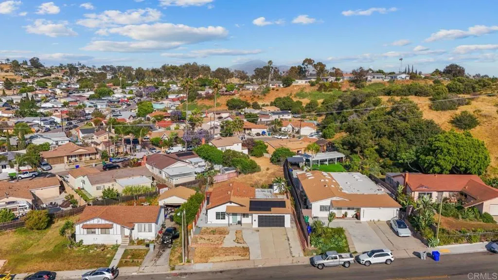 https://cdn.realtyfeed.com/cdn/127/306713654/ecaee5cfb0874c4c4fd4375719debc08.webp