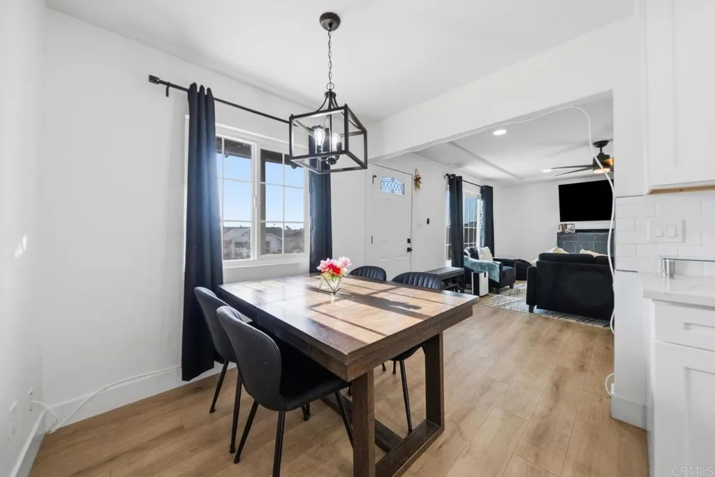 https://cdn.realtyfeed.com/cdn/127/306713654/f626aa86d9d96a2880228f5ff986a6e7.webp