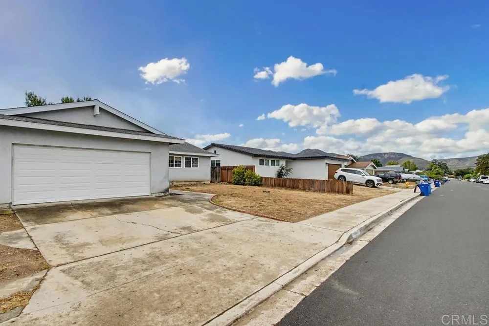 https://cdn.realtyfeed.com/cdn/127/306713656/f1d5277bb5c1acd44d9396bdcad4779f.webp