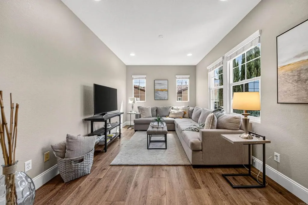 https://cdn.realtyfeed.com/cdn/127/306713664/1264035a66bfcdb1c74f67006e09a5a2.webp