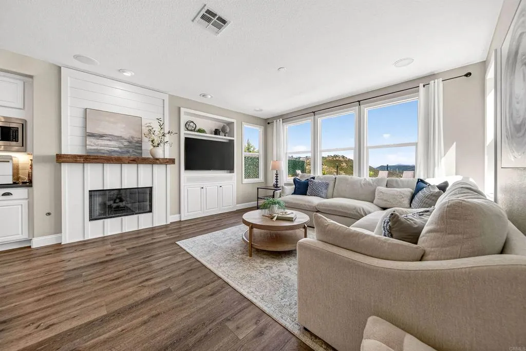 https://cdn.realtyfeed.com/cdn/127/306713664/3ae5285fc87cd8a0ab933b50e0d2e3b6.webp