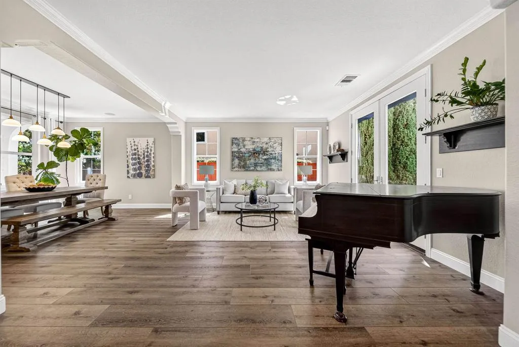 https://cdn.realtyfeed.com/cdn/127/306713664/6a4259e8882dc6d70e375007e2fd4eff.webp