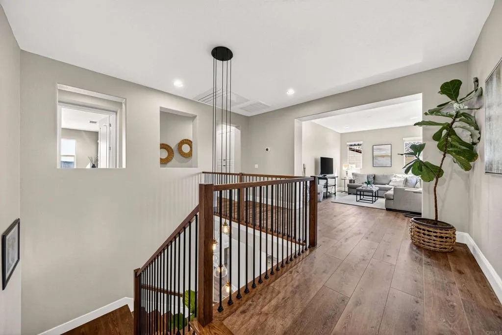 https://cdn.realtyfeed.com/cdn/127/306713664/8e8f29bed02d1ab3734b08be5b372acb.webp