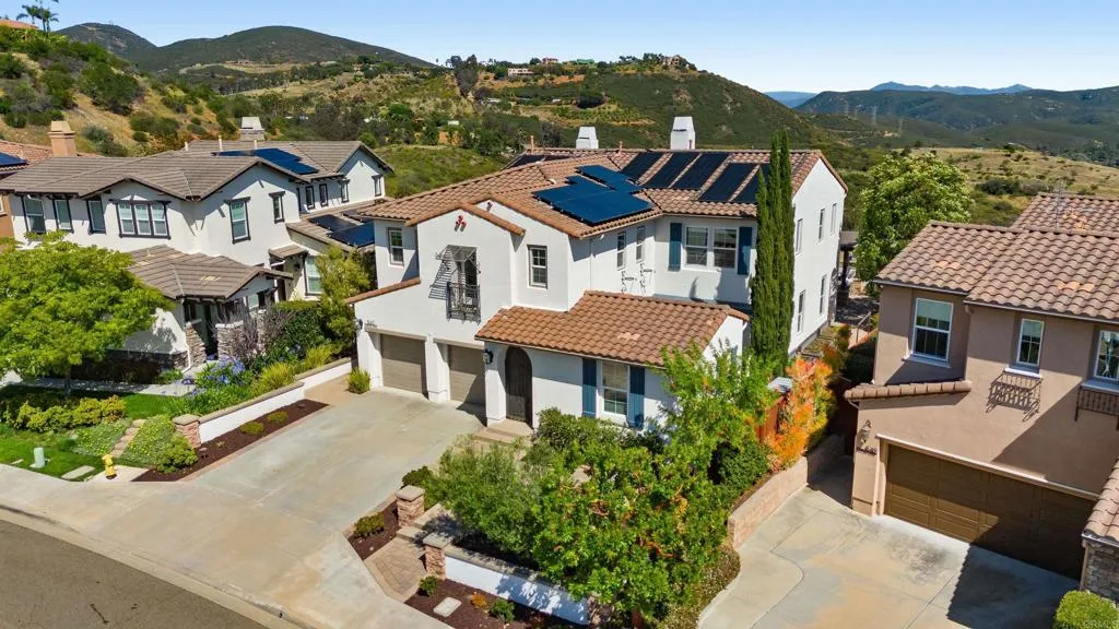 https://cdn.realtyfeed.com/cdn/127/306713664/bade38d7aff81823382263378377f845.webp