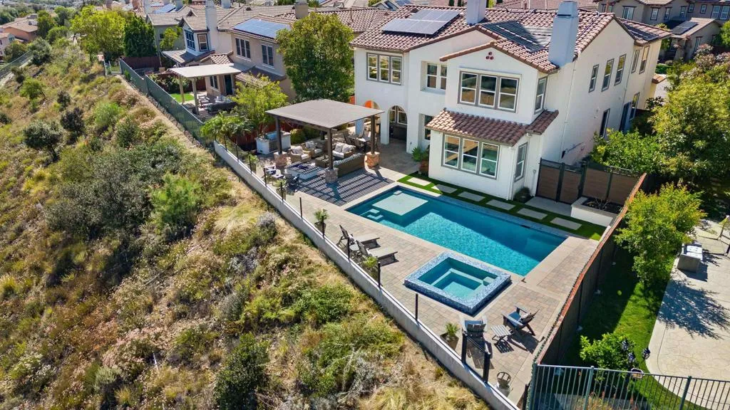https://cdn.realtyfeed.com/cdn/127/306713664/d174a64f74a04ca9ca69e681d71aa14a.webp