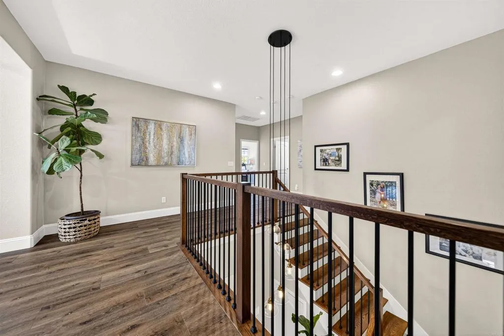 https://cdn.realtyfeed.com/cdn/127/306713664/f540b3a03bc4e088fd1877014873aa2c.webp