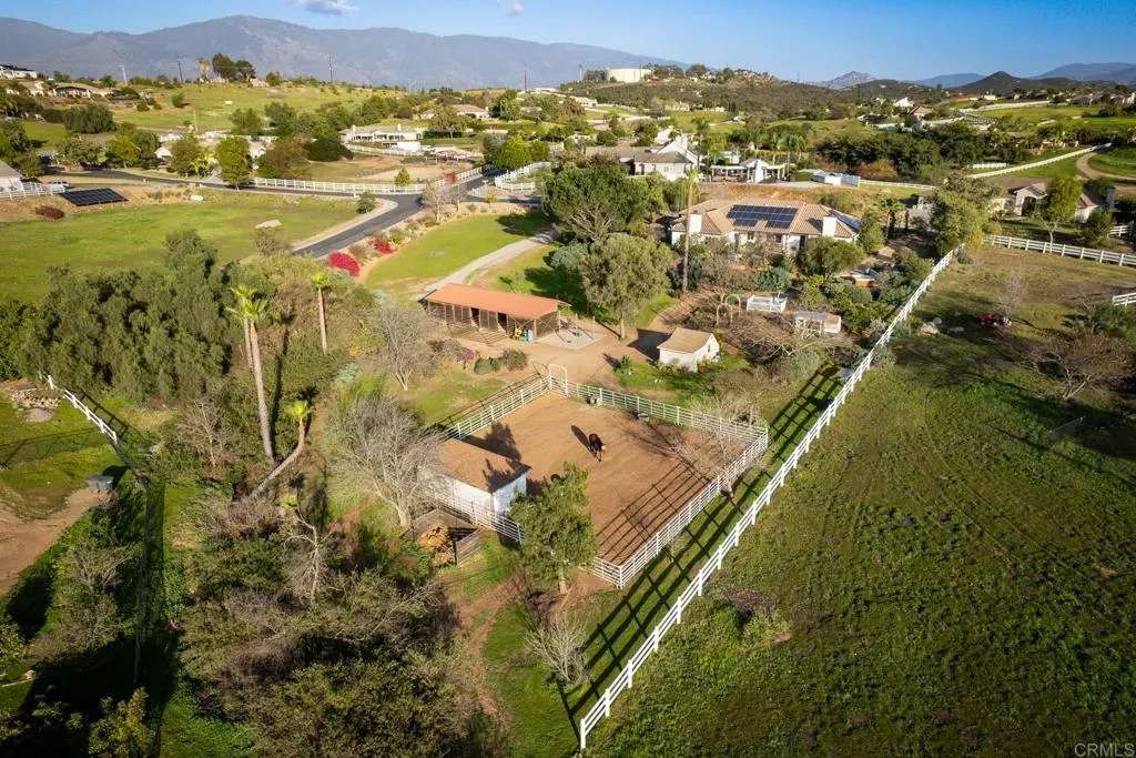 https://cdn.realtyfeed.com/cdn/127/306713668/02e239c75956184d1bbcf639a85617af.webp