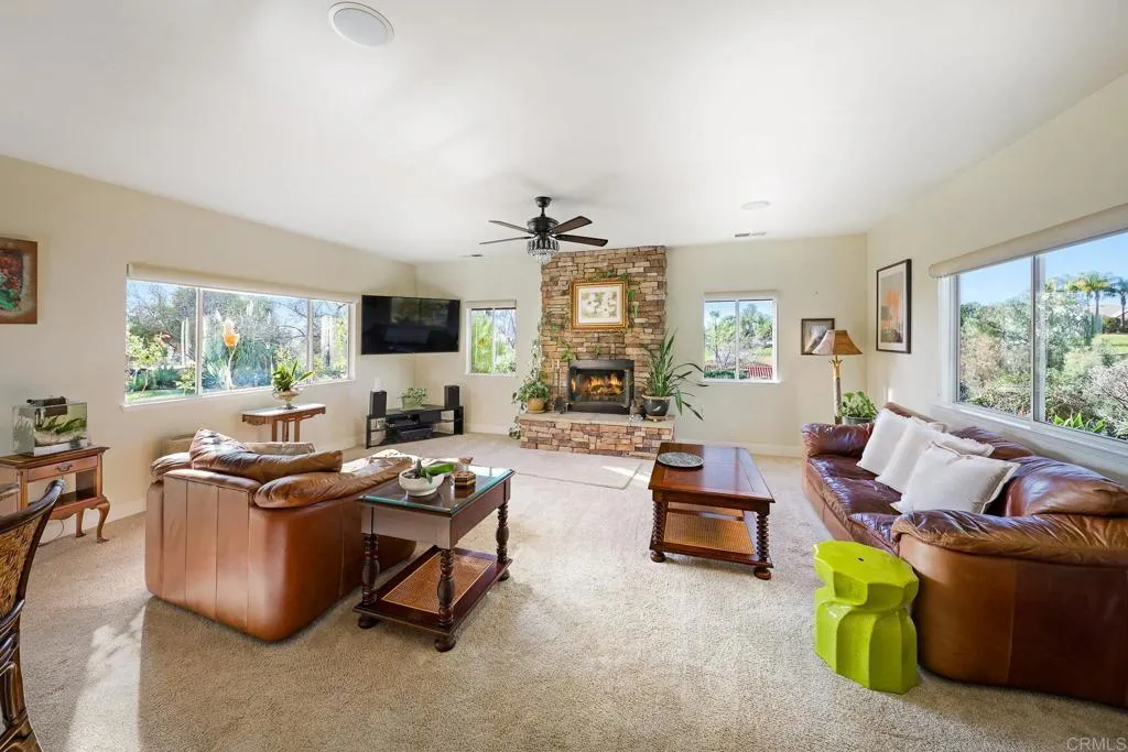https://cdn.realtyfeed.com/cdn/127/306713668/353c3ad1045320cc71973dd8147b03ce.webp