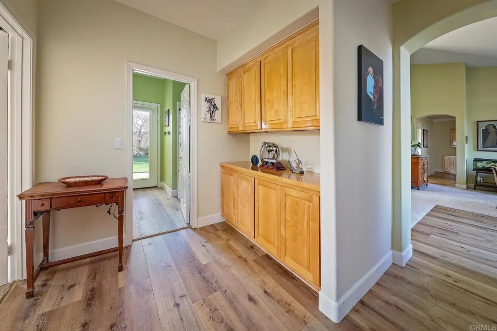 https://cdn.realtyfeed.com/cdn/127/306713668/371c1831790d1c7b09b927c3b5bff72b.webp