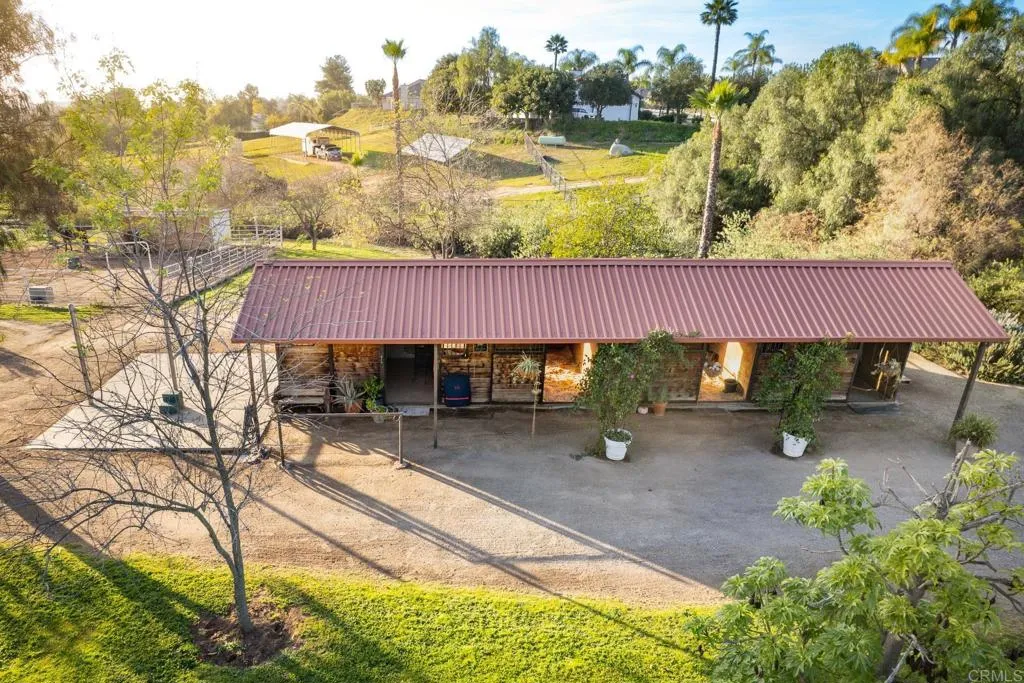 https://cdn.realtyfeed.com/cdn/127/306713668/4a09f71bc0d3e5c27e574b8901f2ccd2.webp