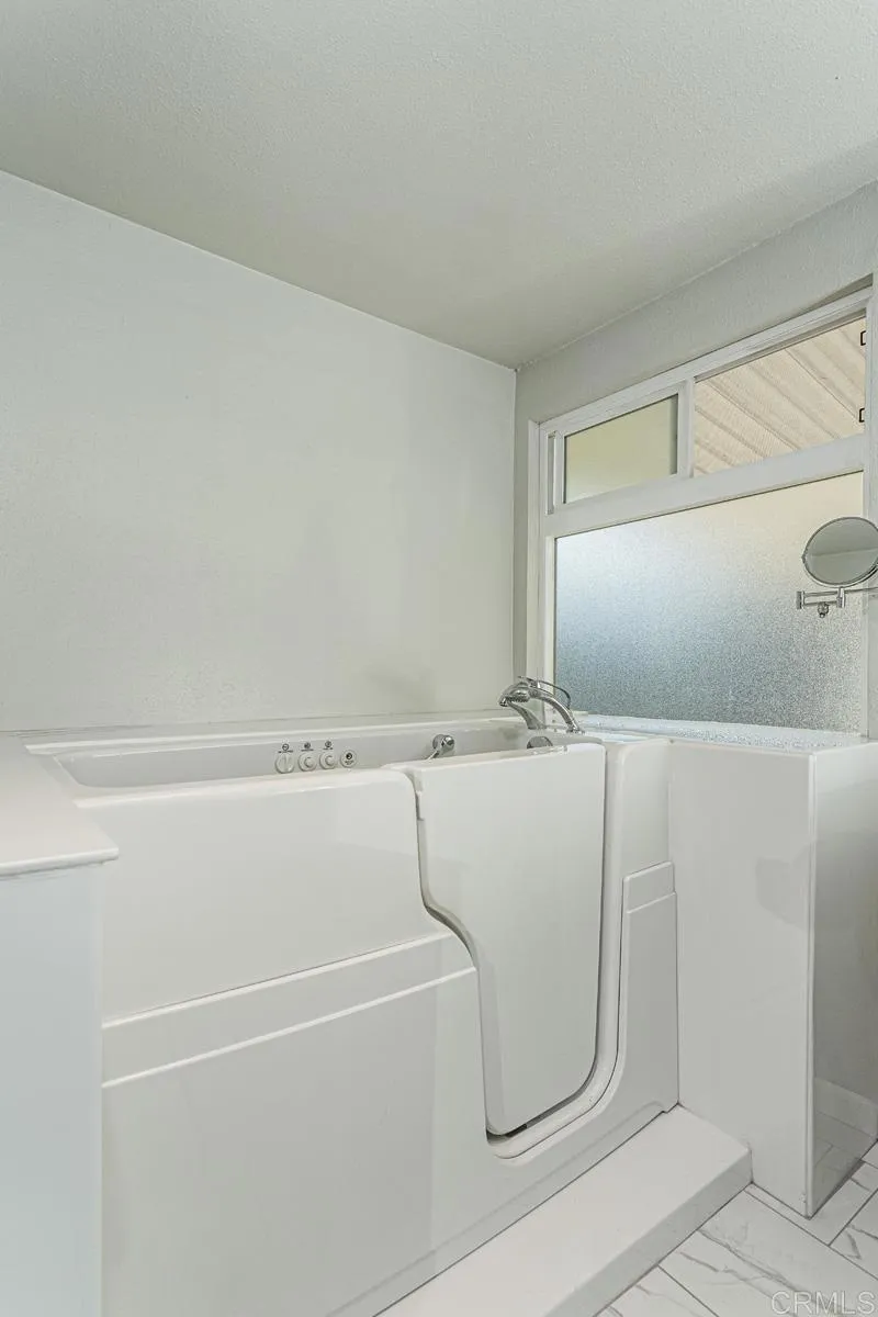 https://cdn.realtyfeed.com/cdn/127/306713681/3495be7805b3fa7afeabc4eafe868a93.webp