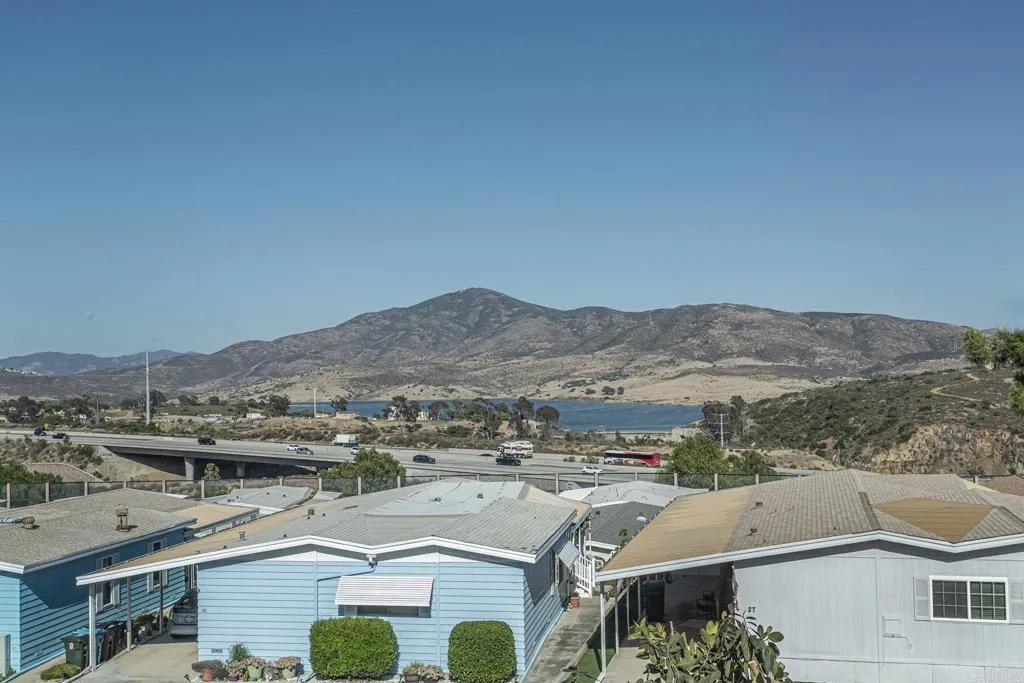 https://cdn.realtyfeed.com/cdn/127/306713681/b09a2e0af2d0111b192370093ef0a23d.webp