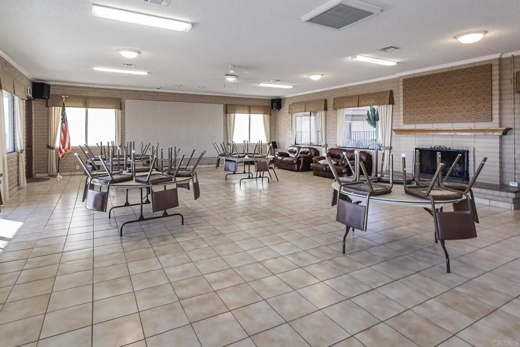 https://cdn.realtyfeed.com/cdn/127/306713681/f3a91e8265bb84337af4e830c478b686.webp