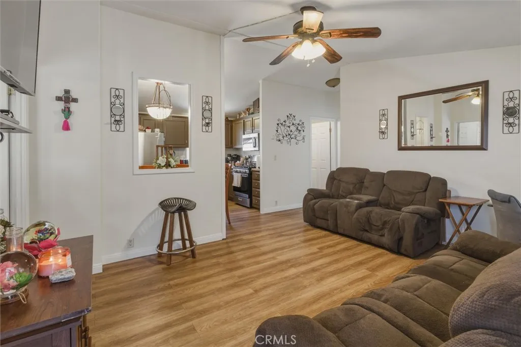 https://cdn.realtyfeed.com/cdn/127/306713682/5180874e6fe25ca61611faf432faaeac.webp
