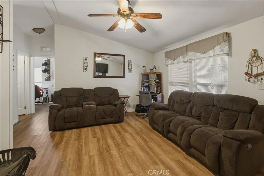https://cdn.realtyfeed.com/cdn/127/306713682/858fd36460839229dbdb085125a59216.webp