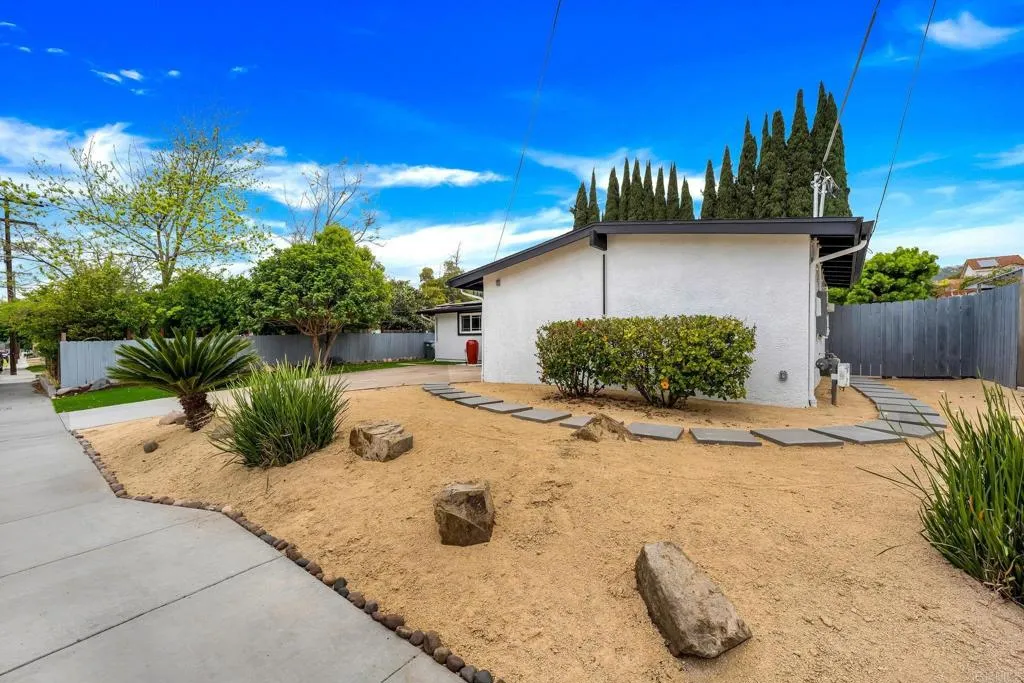 https://cdn.realtyfeed.com/cdn/127/306713688/3302bf4424fd795c6689be2d5a7f6f62.webp