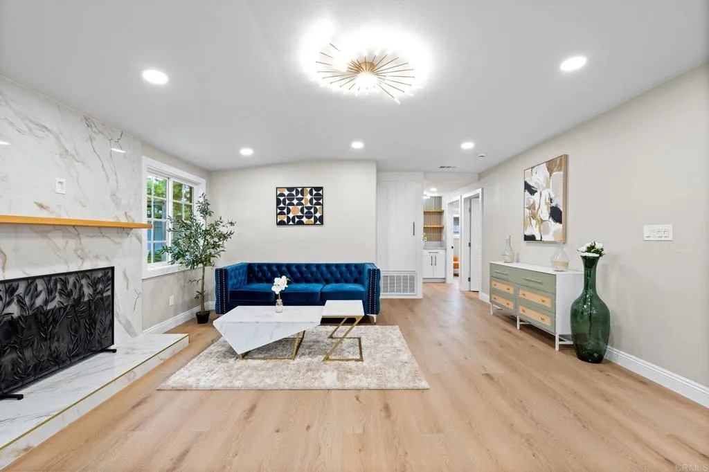 https://cdn.realtyfeed.com/cdn/127/306713688/c94ba6805aa0eb04094d4786bdddf2e0.webp