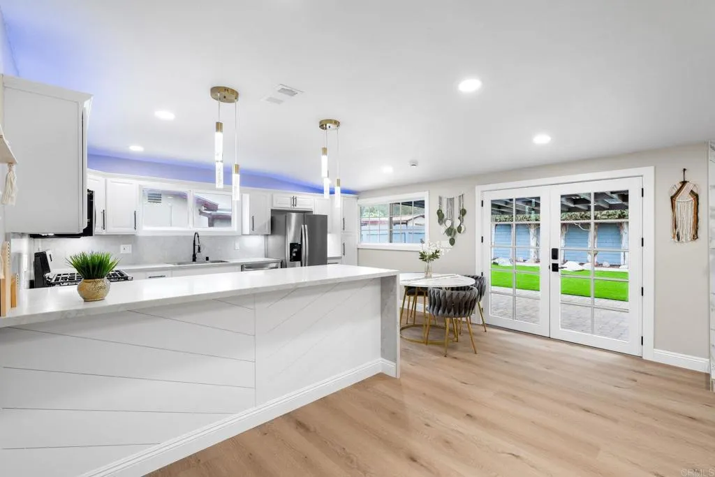 https://cdn.realtyfeed.com/cdn/127/306713688/e0c1393fe91e7d1b451c38fe5cd49a65.webp