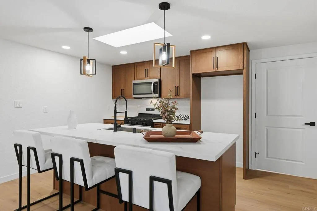 https://cdn.realtyfeed.com/cdn/127/306713693/d695d6bb9c9922135b6f593113b7602f.webp