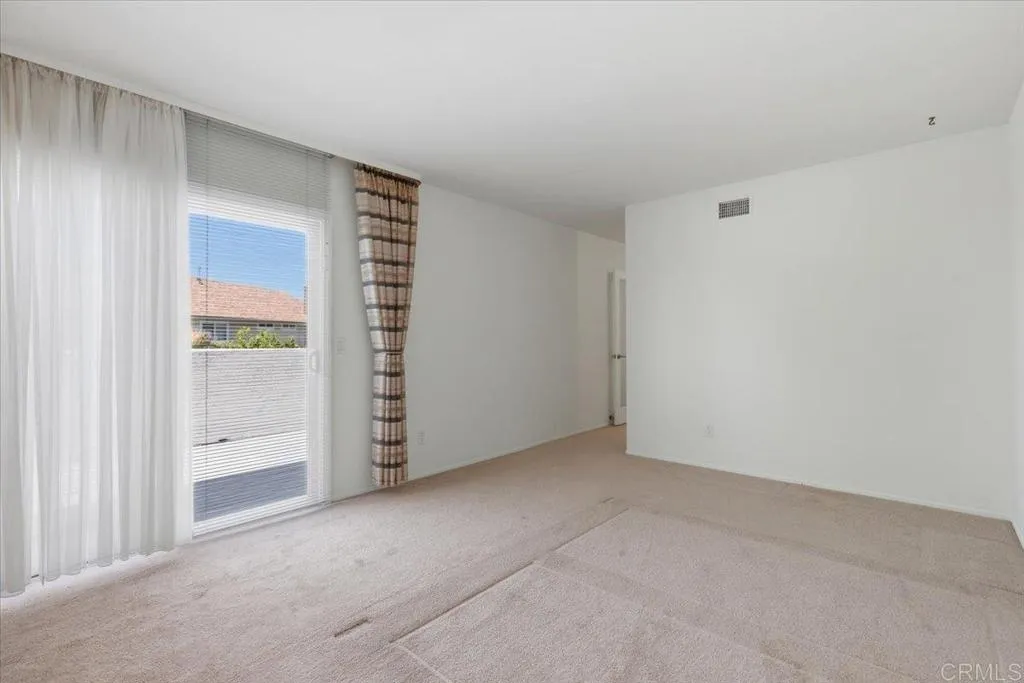 https://cdn.realtyfeed.com/cdn/127/306713694/71b639d49df44edbd67dbd5dd78fc4e4.webp