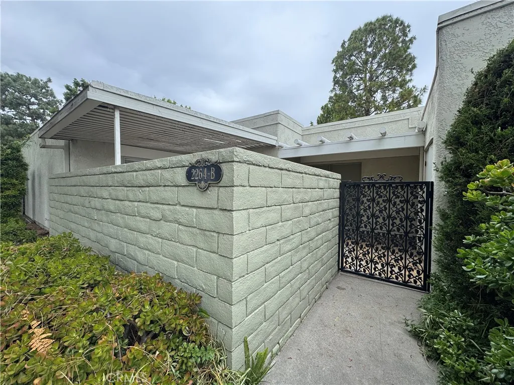 Laguna Woods, CA 92637