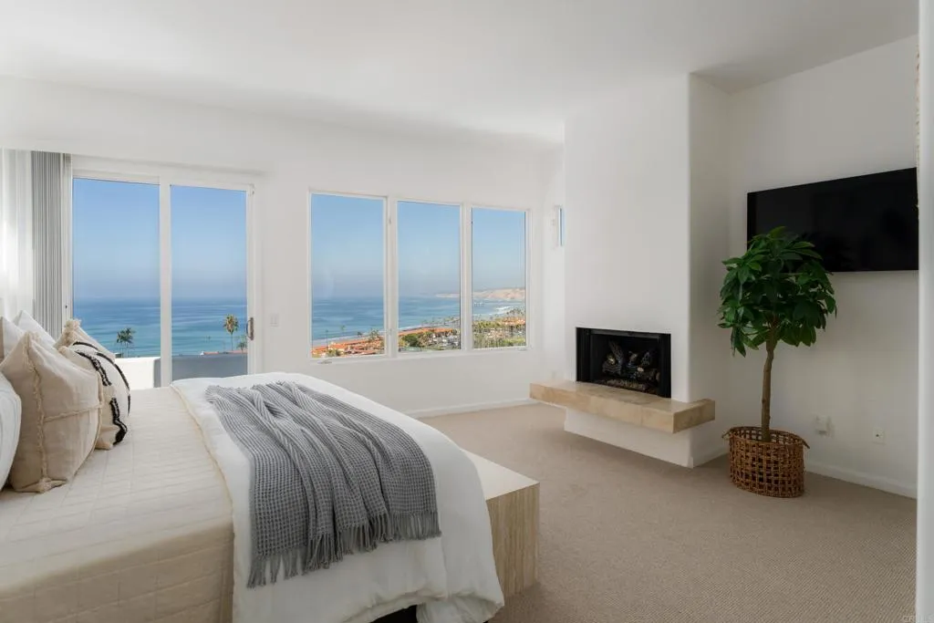 https://cdn.realtyfeed.com/cdn/127/306713699/00cf3a46645bc023ce1eefa2480a4a0a.webp