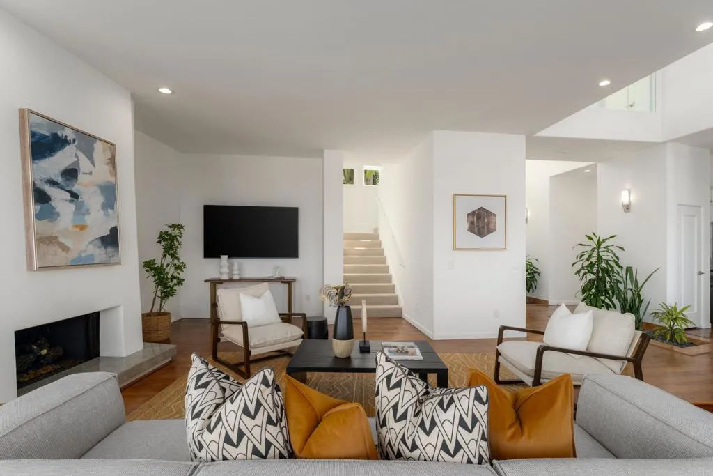 https://cdn.realtyfeed.com/cdn/127/306713699/a15feb0112355cf089c4570b6f1373ed.webp