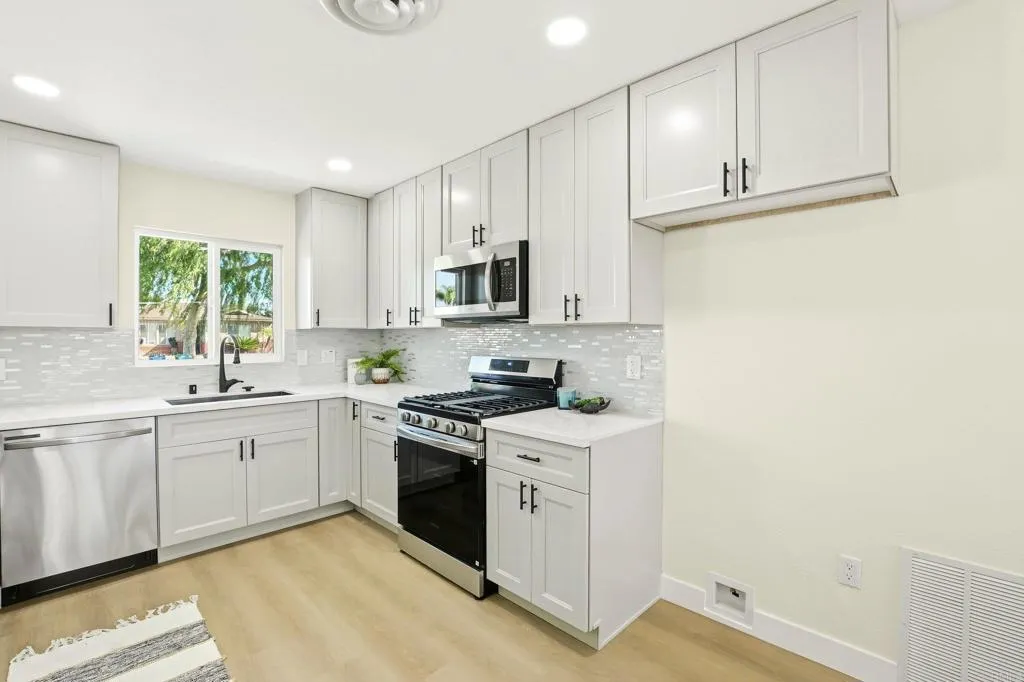 https://cdn.realtyfeed.com/cdn/127/306713730/1c01f62576b97b8207da892572c965ce.webp