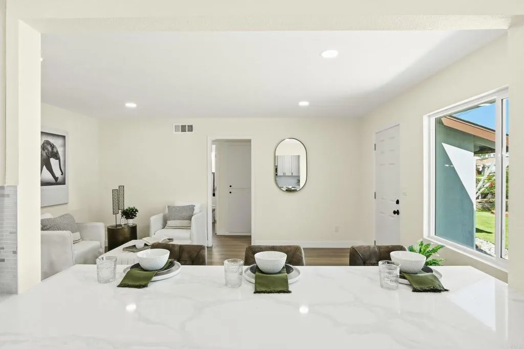 https://cdn.realtyfeed.com/cdn/127/306713730/2d651b8e740cf13257e3666edf8b5d53.webp