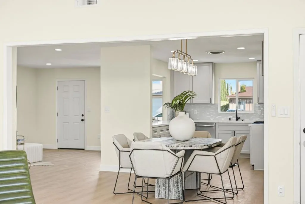 https://cdn.realtyfeed.com/cdn/127/306713730/497410dd6d2b263329e68b6318cfcf97.webp