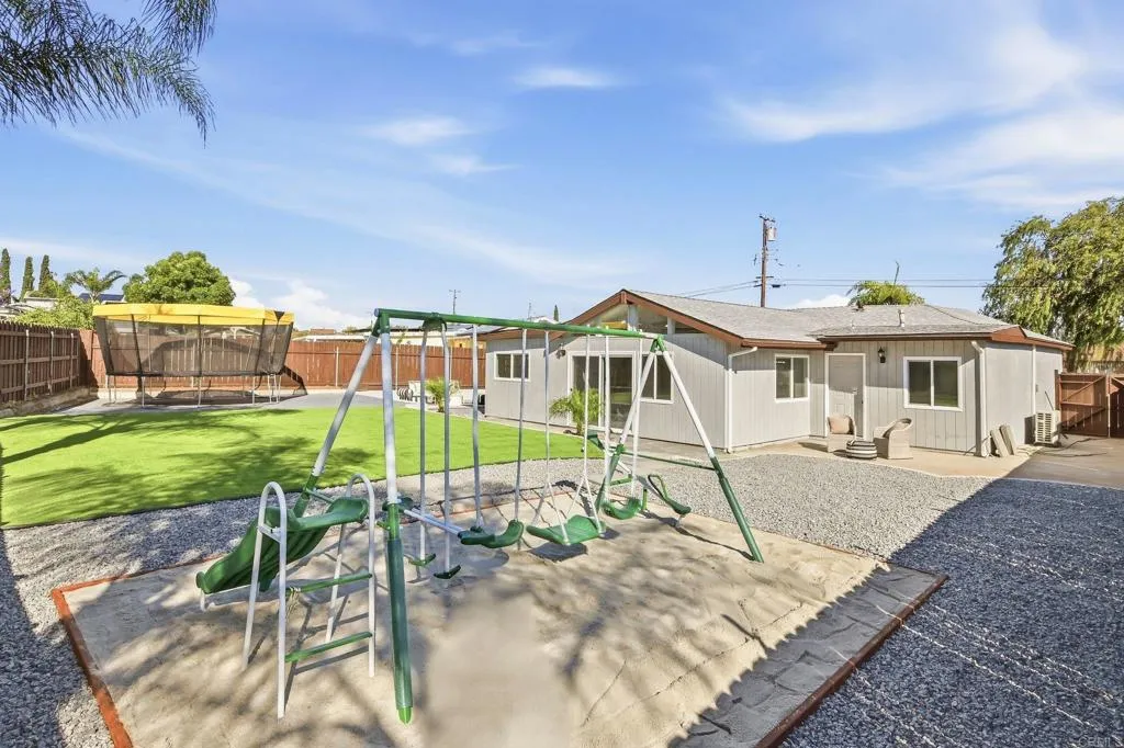 https://cdn.realtyfeed.com/cdn/127/306713730/49a52dae855946dc1d639196053c2d1f.webp
