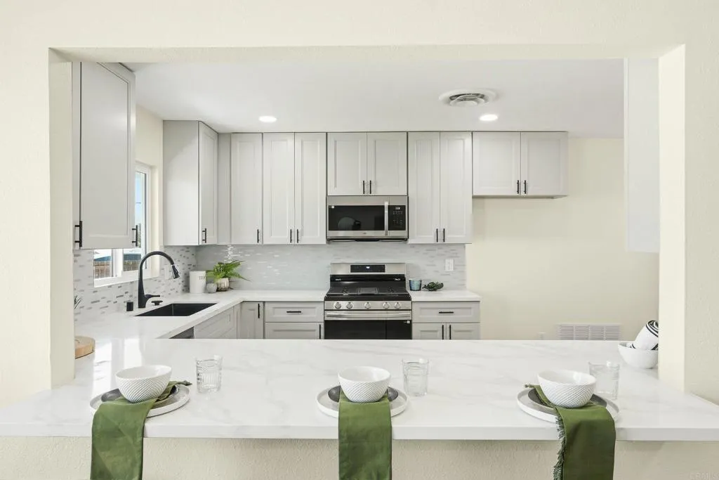 https://cdn.realtyfeed.com/cdn/127/306713730/c0013d23439eeeb647e5109fc529e3d7.webp