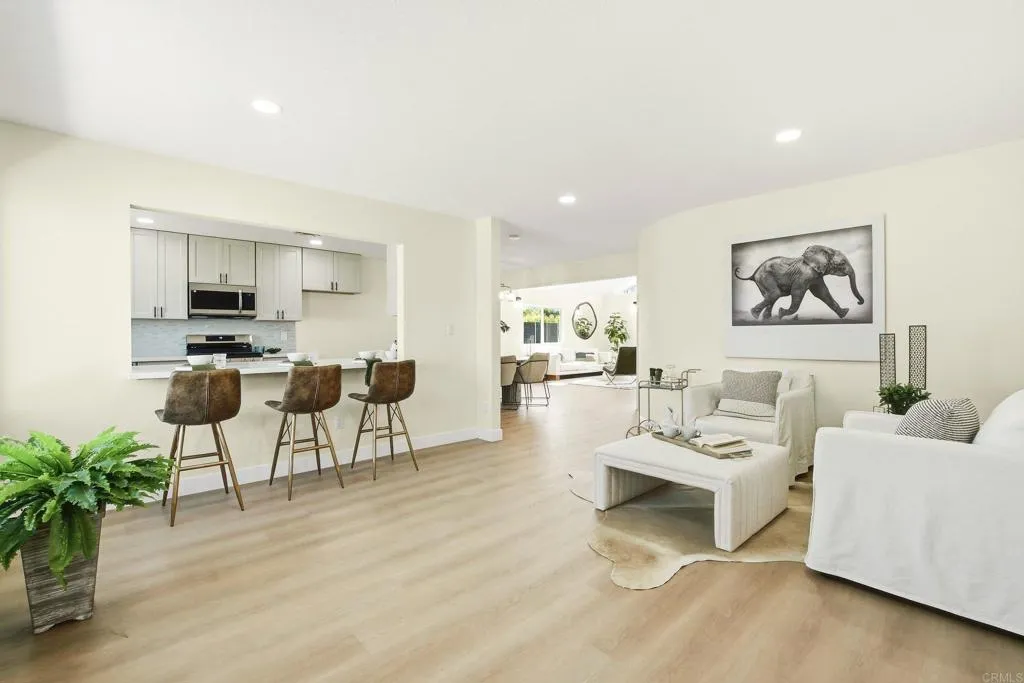 https://cdn.realtyfeed.com/cdn/127/306713730/df8e461bf1498dbbbcac690f11206338.webp