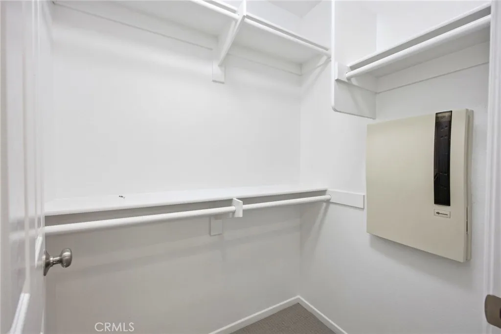https://cdn.realtyfeed.com/cdn/127/306713733/2d40075a2d16700d2f5912309ca87552.webp