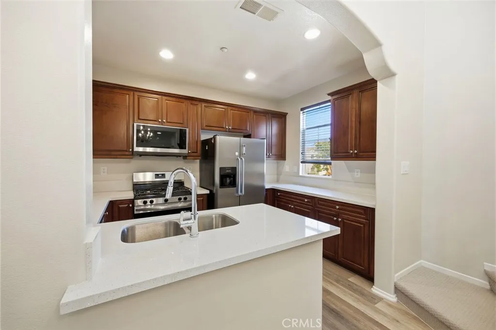 https://cdn.realtyfeed.com/cdn/127/306713733/80e02350e0ce3ccd7f04475ad5429fe7.webp