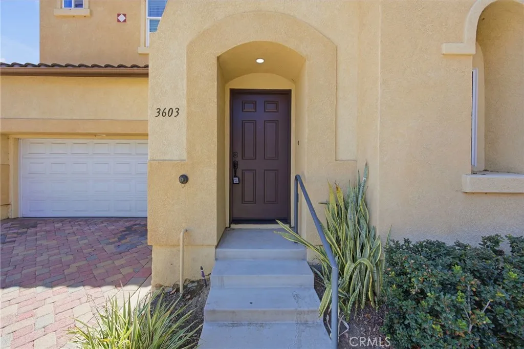 https://cdn.realtyfeed.com/cdn/127/306713733/a1e6fa459d4a75af5adbd3421f372b51.webp