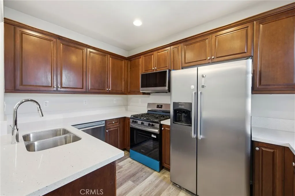 https://cdn.realtyfeed.com/cdn/127/306713733/a641aec30e304f5411dbff484f550d46.webp