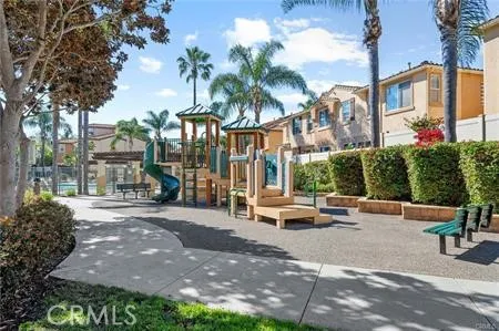https://cdn.realtyfeed.com/cdn/127/306713733/f82a09d955e940554b85d2940a2be2f3.webp