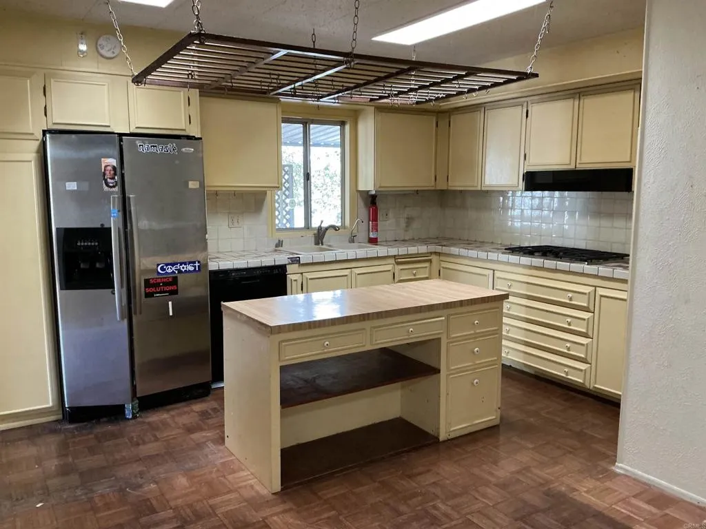 https://cdn.realtyfeed.com/cdn/127/306713798/7a0149e2a8cda9712302d073670151e6.webp