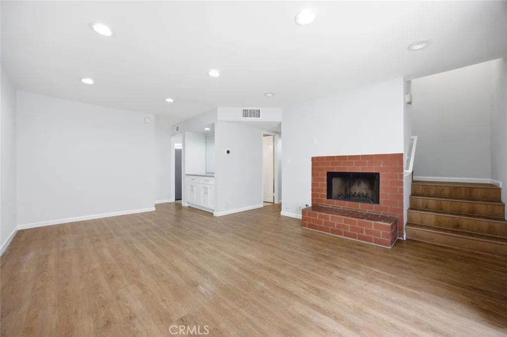 8927 Cedros Avenue Unit 8, Panorama City, CA 91402 - Photo 3 of 29, Panorama City, CA
