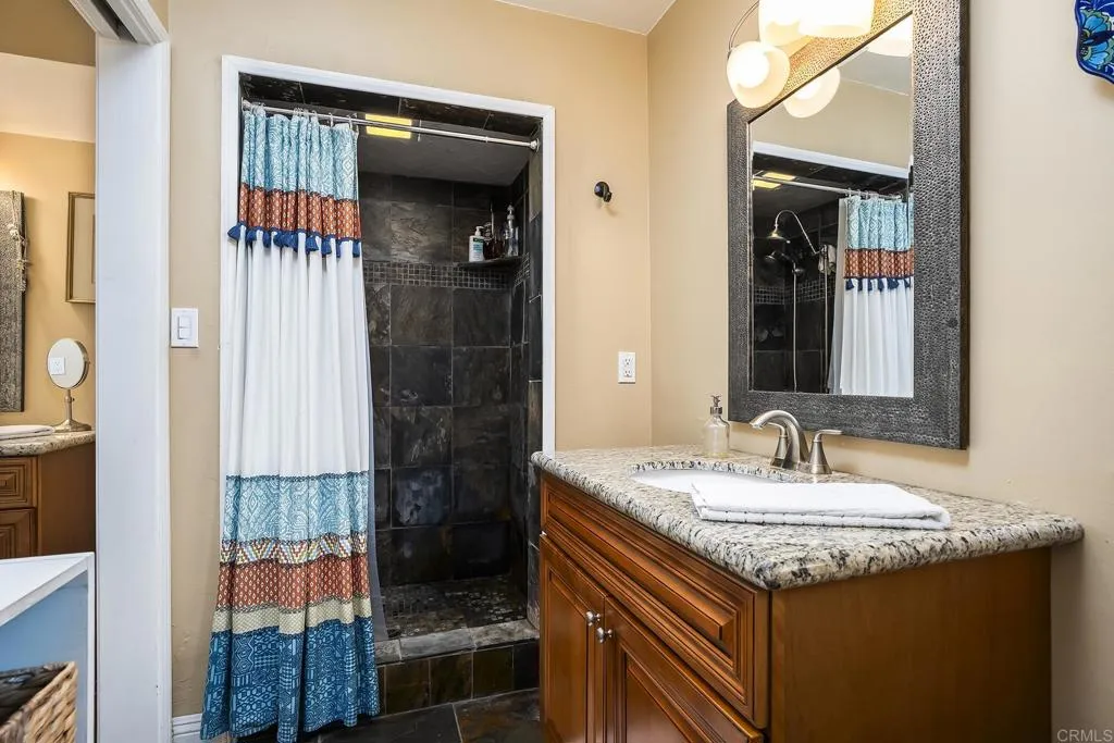 https://cdn.realtyfeed.com/cdn/127/306713845/d24acdf0232ce77134ce7890636e0def.webp