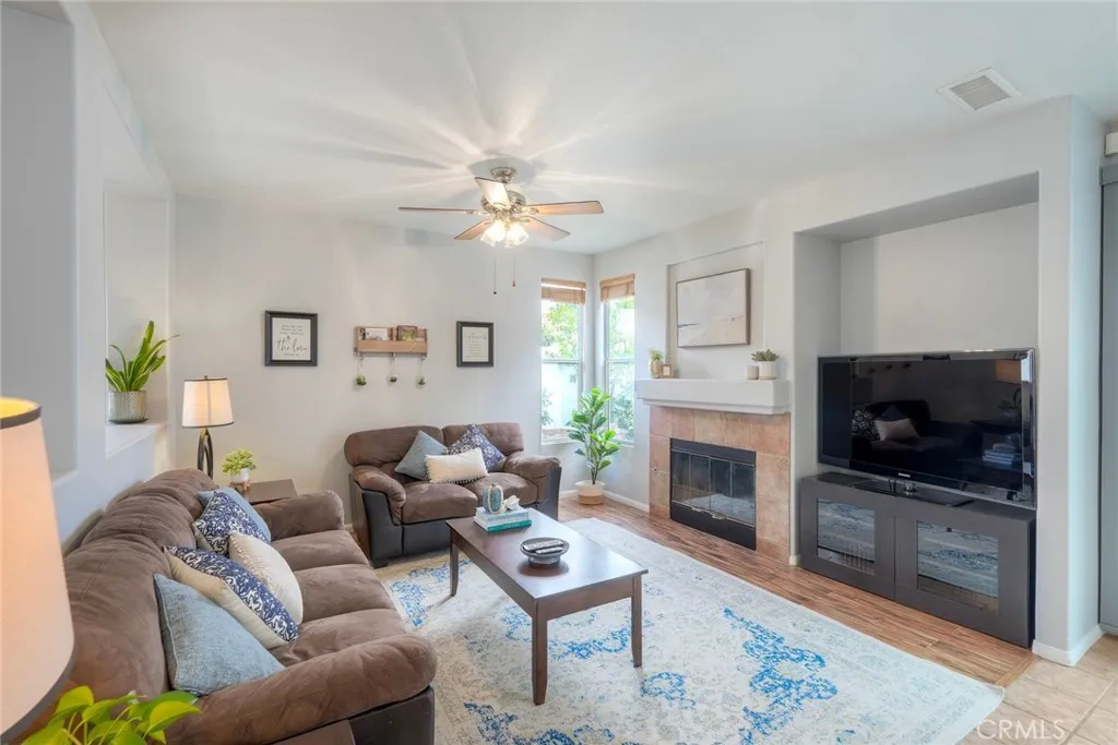 https://cdn.realtyfeed.com/cdn/127/306713852/1115e80ea0d3a88644d8e9b22bc0881e.webp