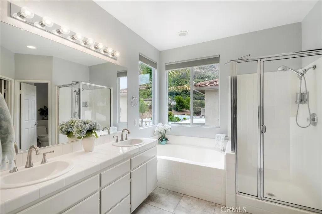 https://cdn.realtyfeed.com/cdn/127/306713852/4da9d5a2e80600fb029de3e72c4e9585.webp