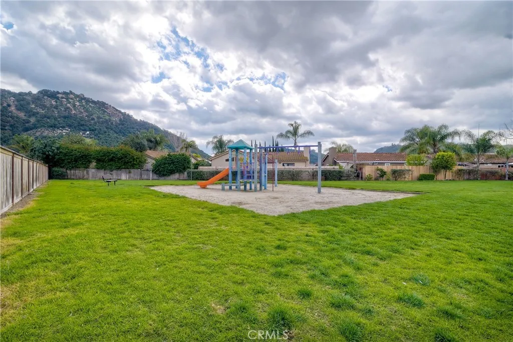 https://cdn.realtyfeed.com/cdn/127/306713852/63c16f832cdeb1d78d51b08c085a95a4.webp