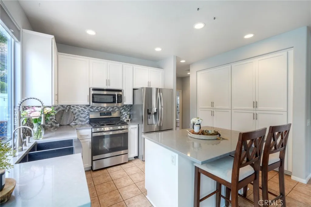 https://cdn.realtyfeed.com/cdn/127/306713852/a11bb30eb89df93621e58e03a89e42af.webp